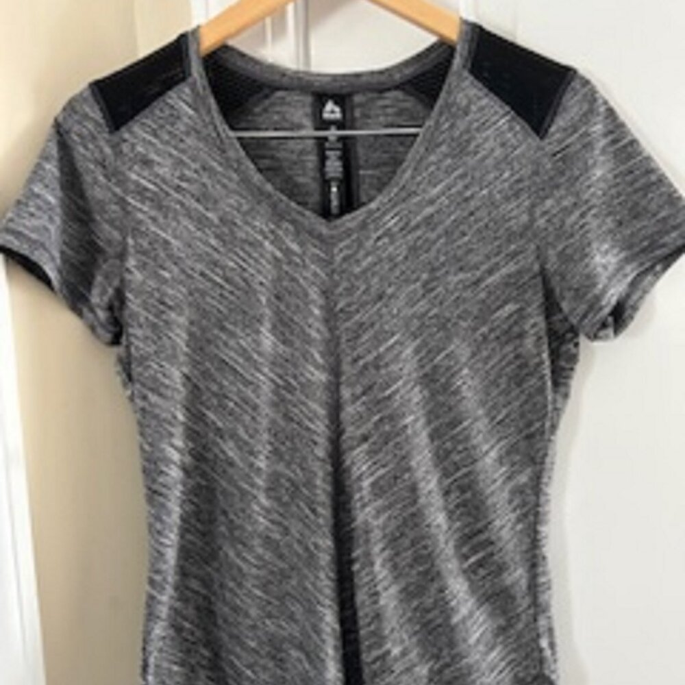 Women's Active Wear Top Brand: RBX Black & Gray Size M Breathable